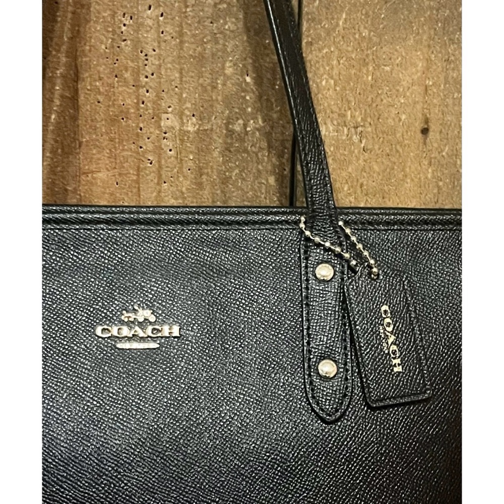 Coach. 3 Piece Set: City Zip Leather Tote with Free Logo Silk Scarf & Dust Bag. - Picture 8 of 16